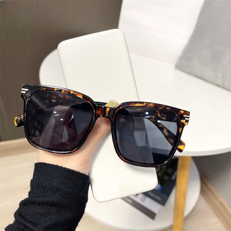 Wholesale Box UV Resistant PC Sunglasses